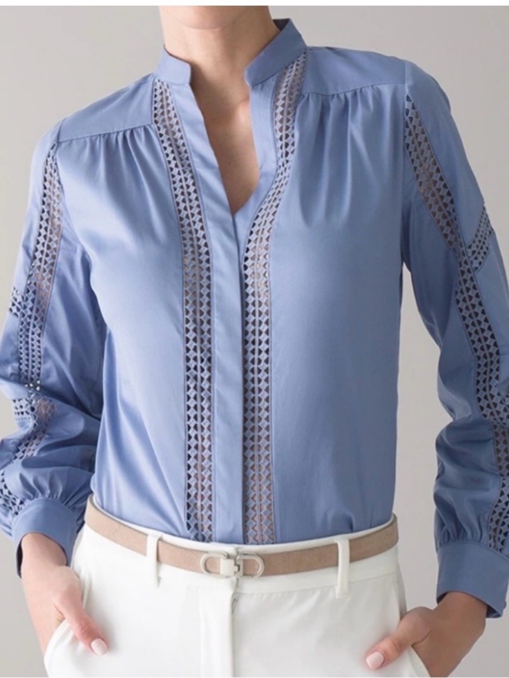 White House Black Market Blue Lace-Trim V-Neck Blouse size XS. Worn twice. - Picture 1 of 8